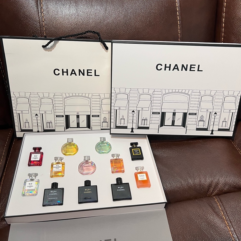 CHANEL Assorted Mini Fragrance Collection